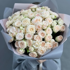 Букет "Кремовый микс" из 25 кустовых роз (50 см) в Дедовске