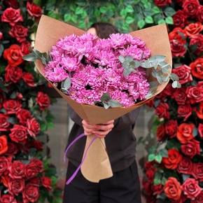 Букет  "Гармония" из 7 хризантем с эвкалиптом в Дедовске