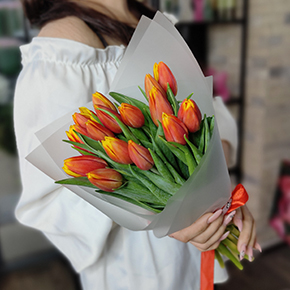 Букет из 15 огненных тюльпанов в Дедовске