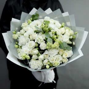 Букет "Маскарпоне" из роз, диантусов, эустом и гиперикума в Дедовске