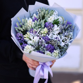 Букет "Алиби" из гиацинтов, вероники, нерине в Дедовске