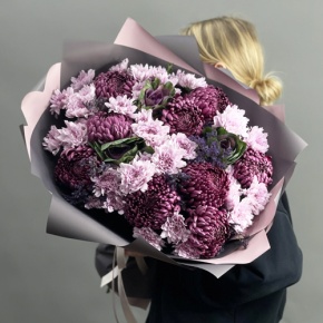 Букет "Виолетта" из хризантем Бигоуди, лимониума, брассики и кустовых хризантем в Дедовске