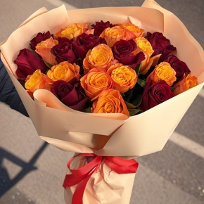 Букет "Благородный" из 27 Кенийских роз микс (40 см) в Дедовске