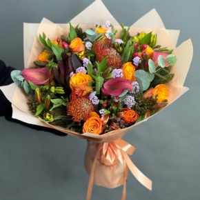 Букет "Даниэлла" из калл, роз, гиперикума, сафари, капса и лейко в Дедовске