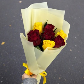 Букет из 7 Кенийских роз (40 см) в Дедовске