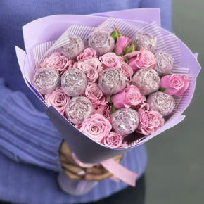 Букет из шоколадных пионов и кустовых роз в Дедовске