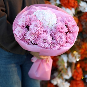 Букет "Гёрлз" из хризантем и гортензии в Дедовске