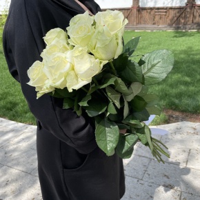 Букет из 9 белых роз (70 см) в Дедовске