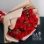 Букет 15 кустовых красных роз в Дедовске