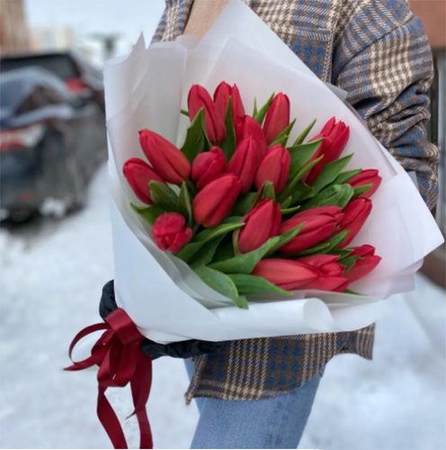 Букет красных тюльпанов в Дедовске